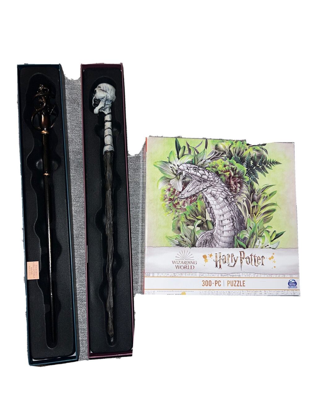 Lot Harry Potter Death Eater Wands Slytherin 300 Piece Jigsaw Puzzle New